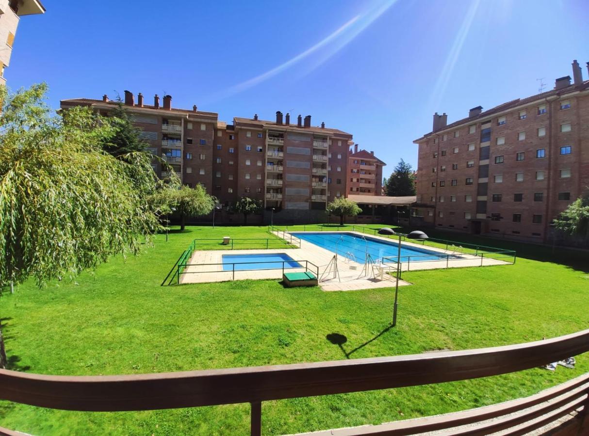 Apartamento Capelot Jaca Exteriér fotografie